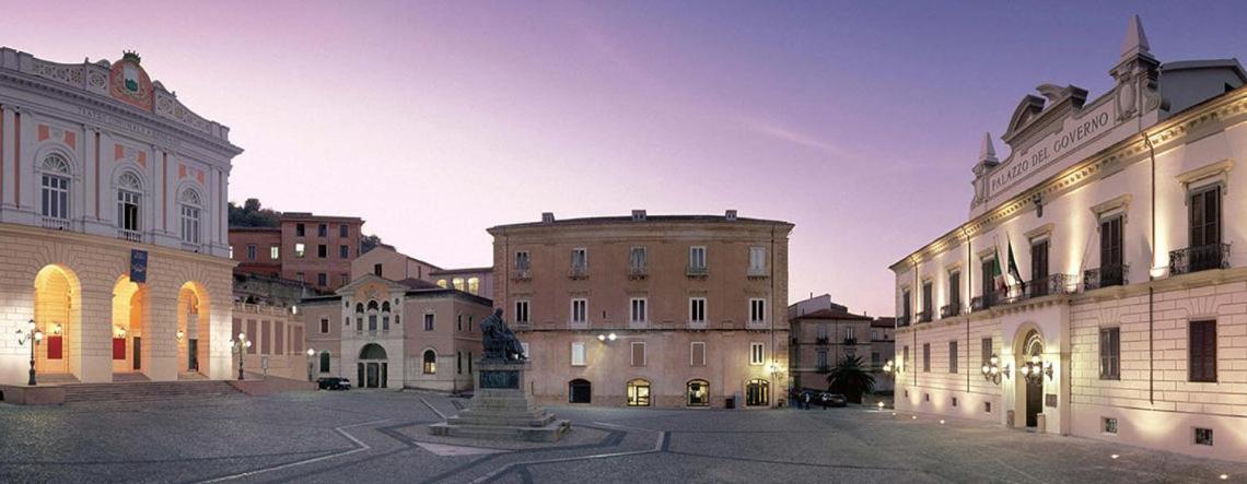 Palazzo Lupinacci - Dimora Storica Bed And Breakfast Cosenza Exterior photo